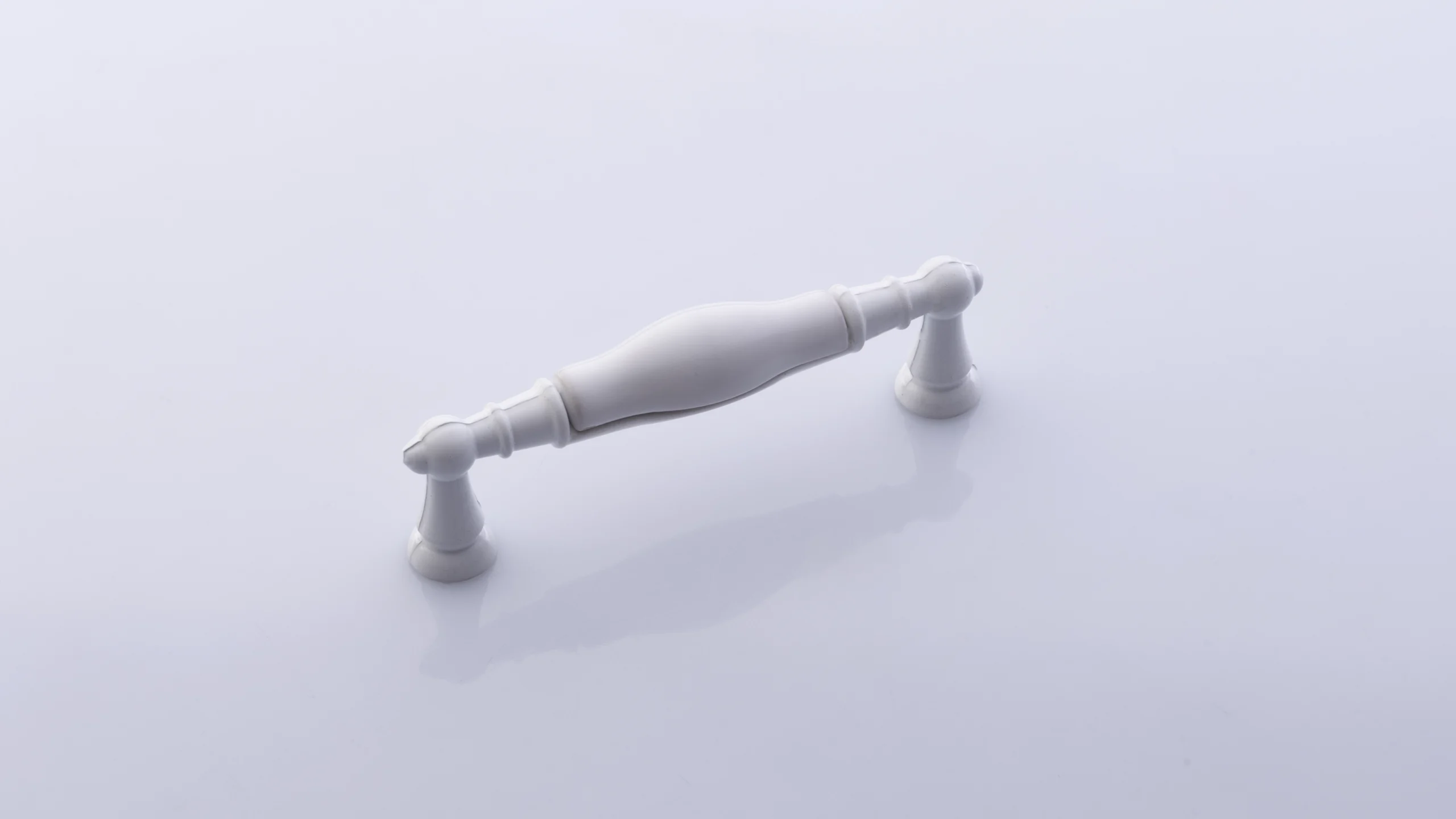 کلاسیک سفید 0100