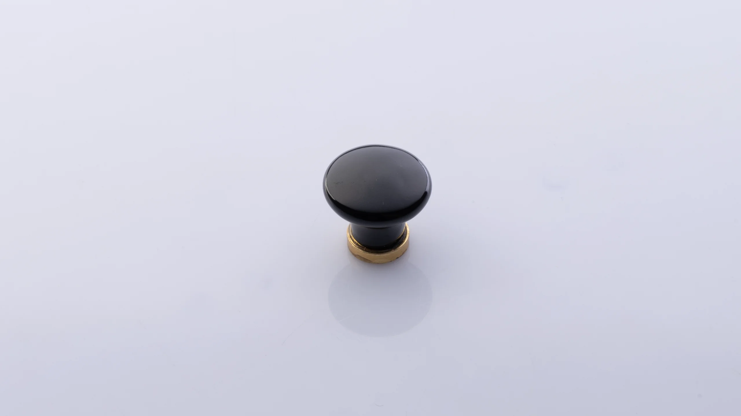 کلاسیک طلایی 0700