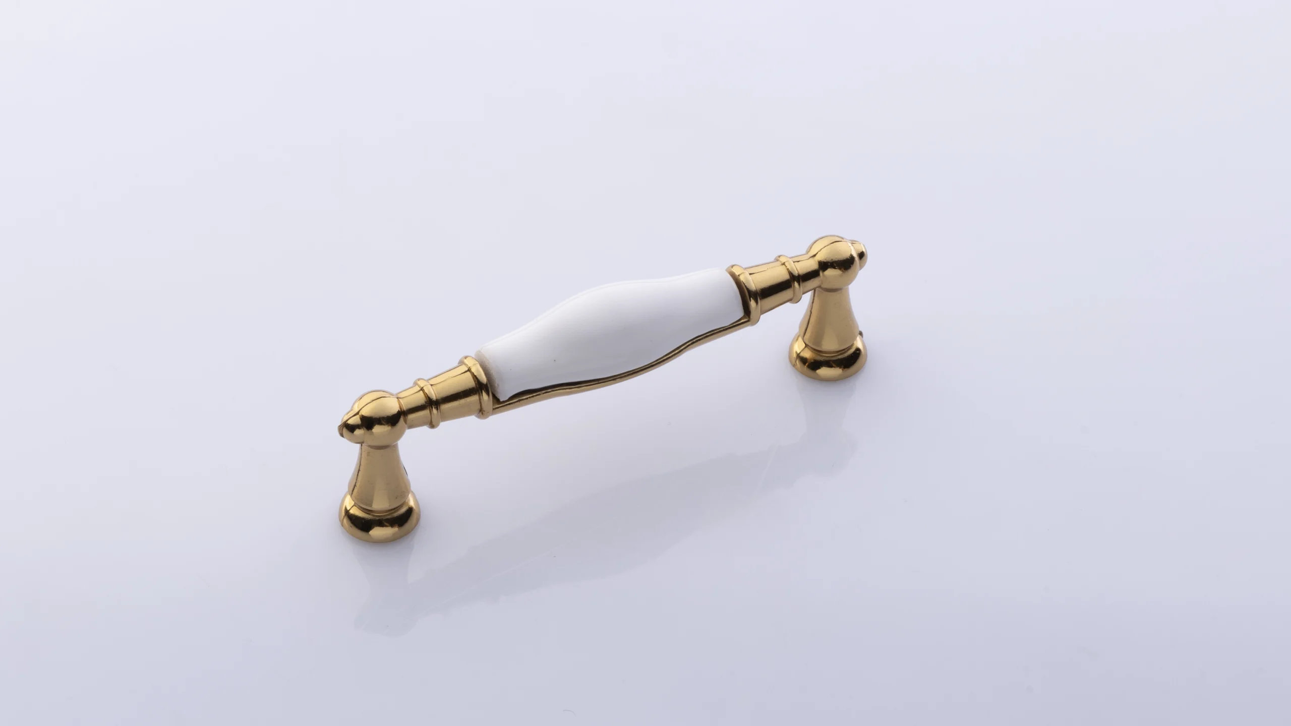 کلاسیک طلایی 0100