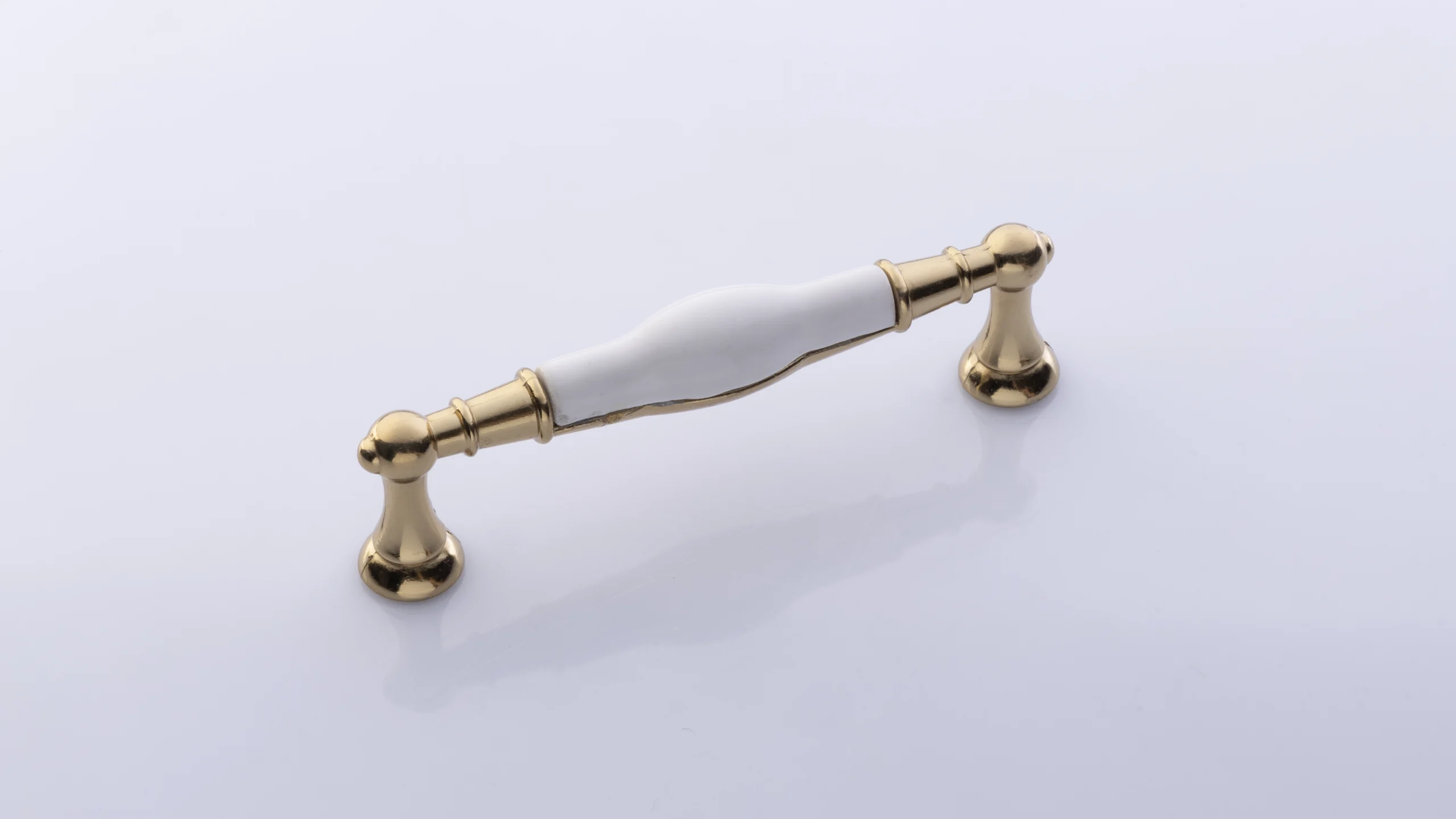 کلاسیک طلایی 0100