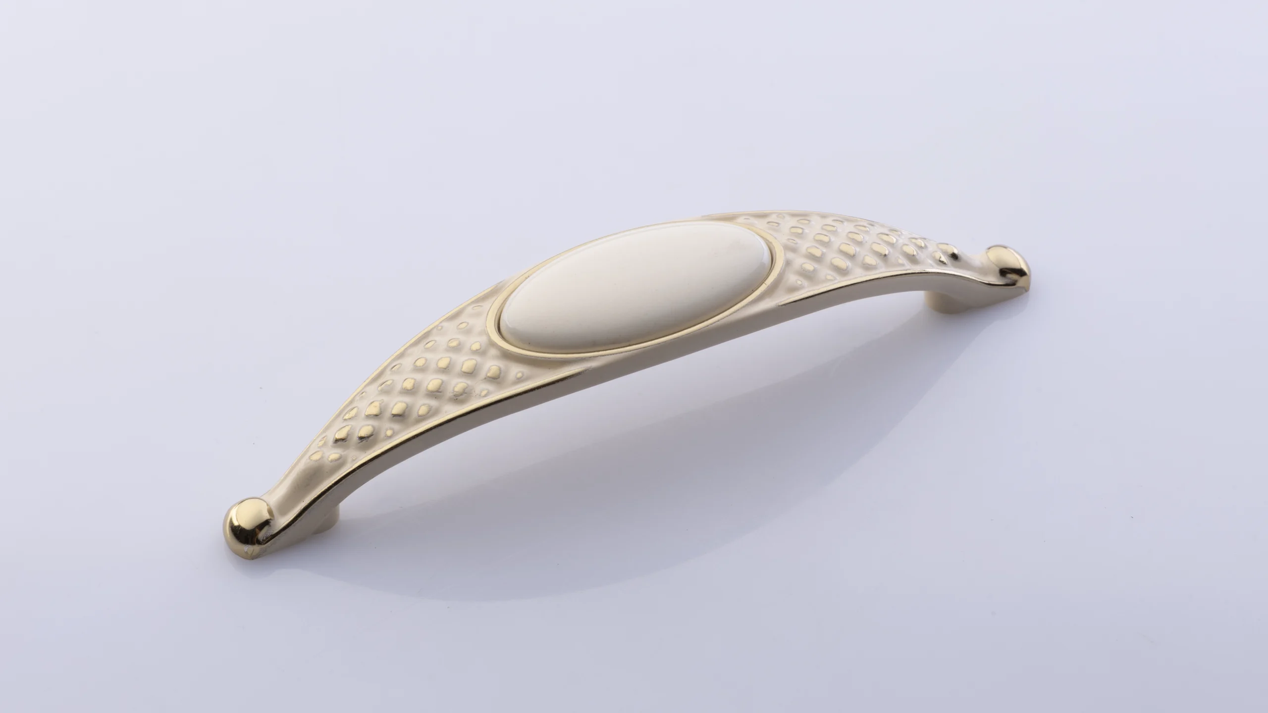 کارینو کرم طلایی 0200