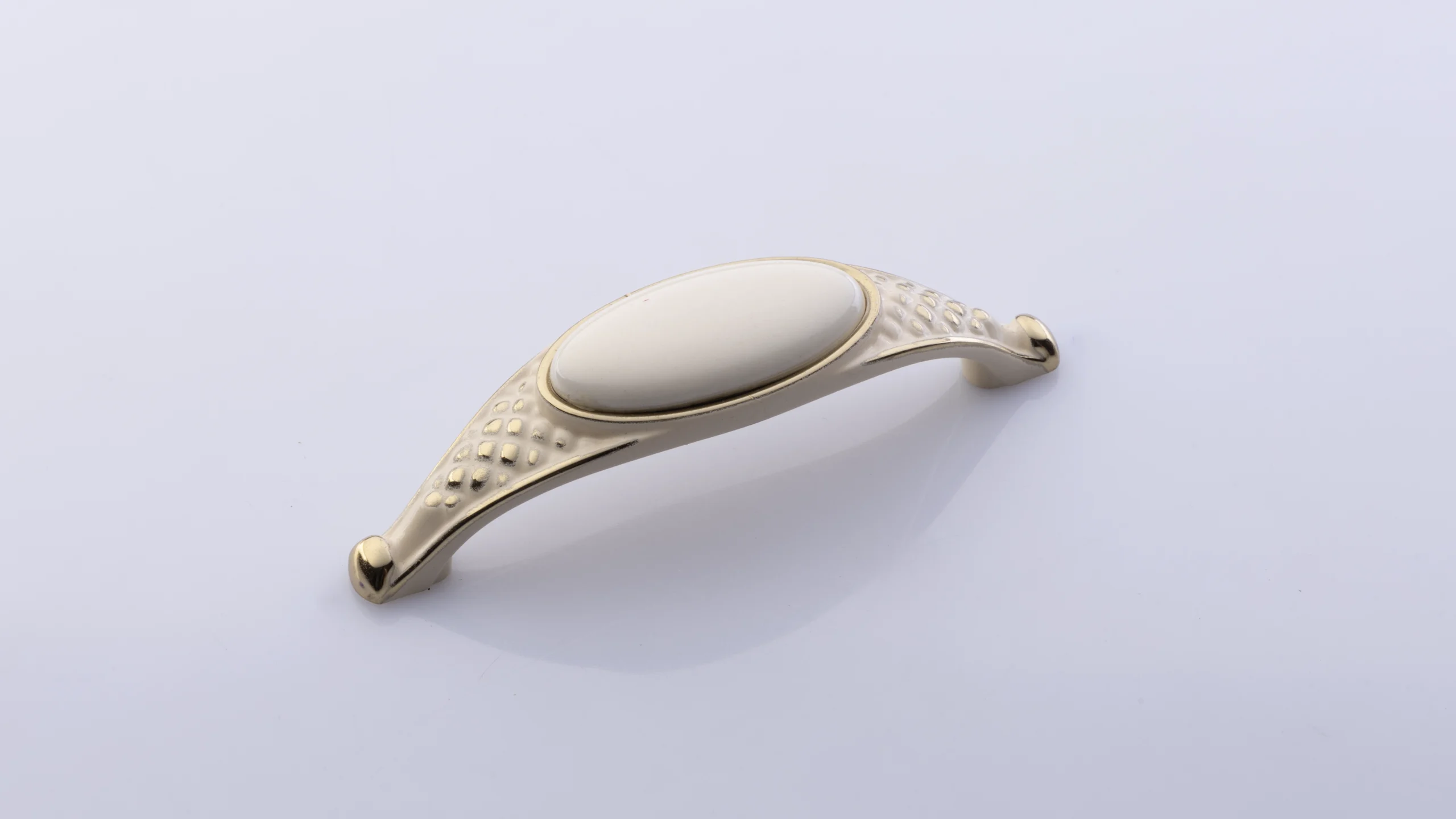 کارینو کرم طلایی 0200